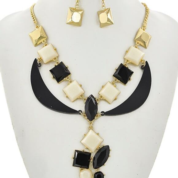 PENDANT STATEMENT NECKLACE & EARRING SET - Picture 1 of 3